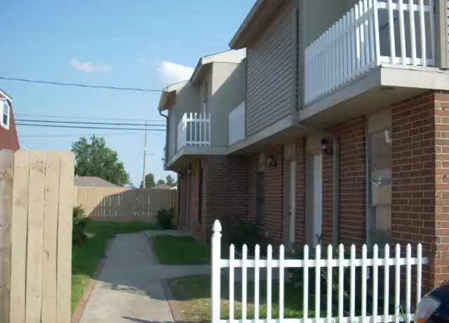 Property at 3613 Golden Dr Unit B, Chalmette, LA, 70043, 2 beds, 1.5 baths, [object Object]