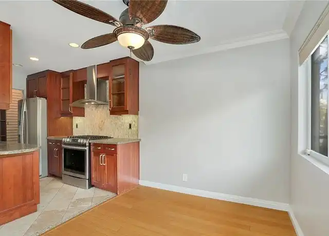 Property at 1154 S Barrington Ave, Los Angeles, CA, 90049, 1 bed, 1 bath, [object Object]