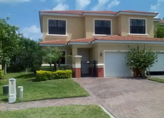 Property at 1362 Pacific Rd, Kissimmee, FL, 34759, 3 beds, 2.5 baths, [object Object]