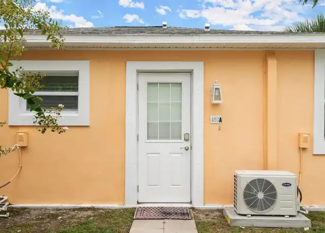 Property at 403 Locklie St Unit 403, Dunedin, FL, 34698, 1 bed, 1 bath, [object Object]