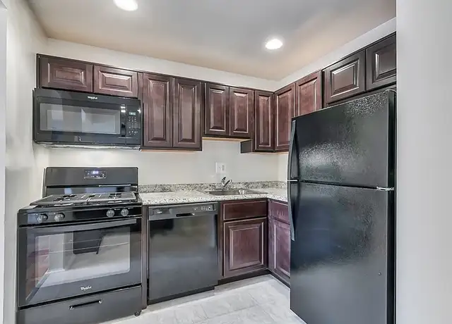 Photo of 417 Wheaton Pl, Catonsville, MD 21228