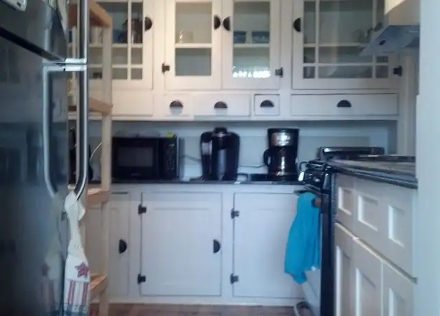 Property at 508 Fry St Unit 11, St Paul, MN, 55104, 2 beds, 1 bath, [object Object]