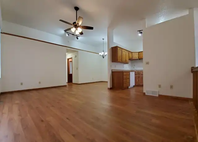Property at 1744 35th St S, Fargo, ND, 58103, 2 beds, 1 bath, [object Object]