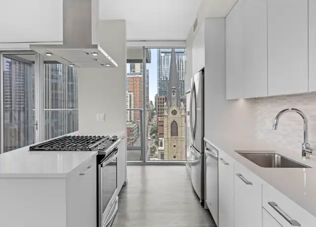 Property at 711 N State St, Chicago, IL, 60654, 1 bed, 1 bath, [object Object]