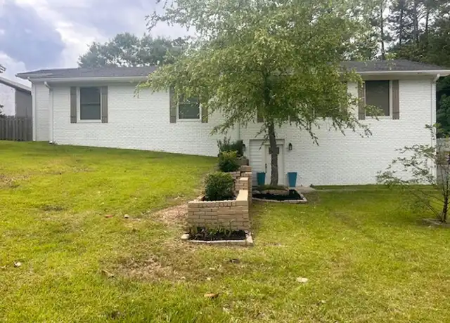Property at 501 Westover Dr, Hattiesburg, MS, 39402, 4 beds, 2.5 baths, [object Object]