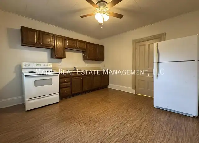 Property at 33 Summer St Unit 3, Waterville, ME, 04901, 1 bed, 1 bath, [object Object]