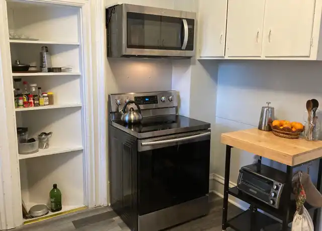 Property at 16 Pearl St Unit 2, Springfield, VT, 05156, 1 bed, 1 bath, [object Object]