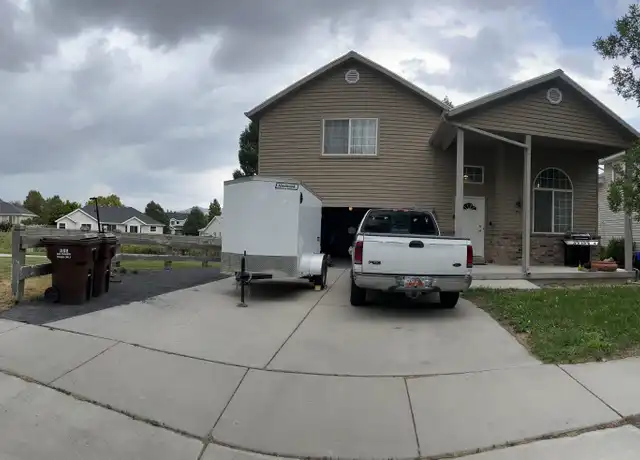 Property at 3097 E Snowy Owl Cir, Eagle Mountain, UT, 84005, 2 beds, 2 baths, [object Object]