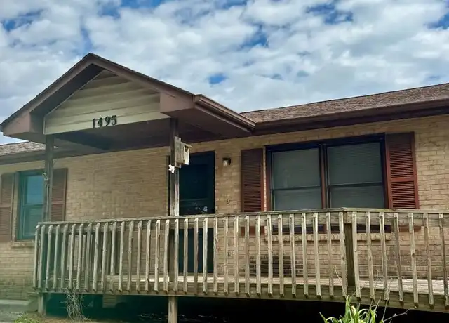 Property at 1495 Sandy Cir, Blacksburg, VA, 24060, 2 beds, 1 bath, [object Object]