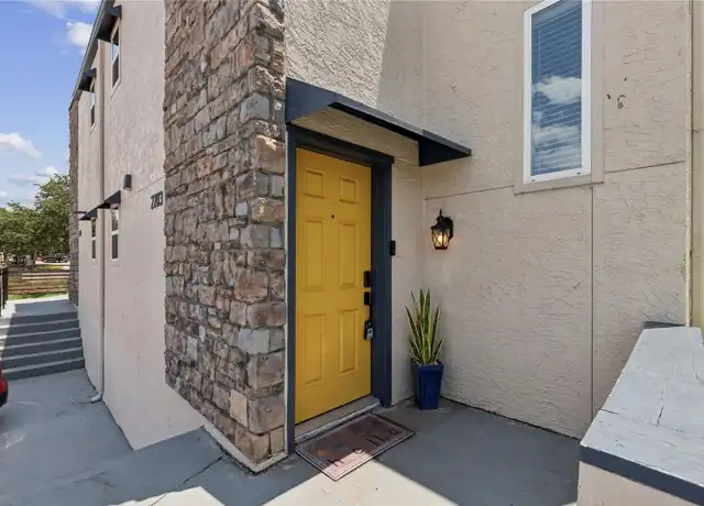 Property at 2203 Park Hill Dr, Fort Worth, TX, 76110, 2 beds, 2.5 baths, [object Object]