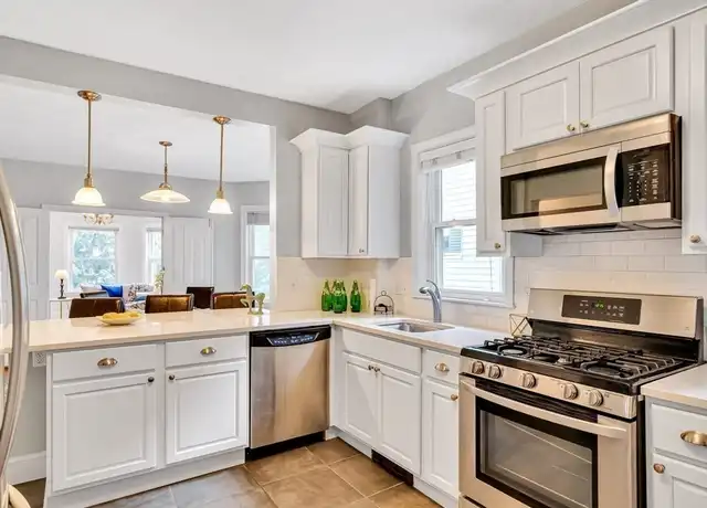Property at 558 Washington St #2, Brighton, MA, 02135, 3 beds, 2 baths, [object Object]