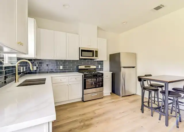 Property at 7933 Little St, Houston, TX, 77028, 1 bed, 1 bath, [object Object]