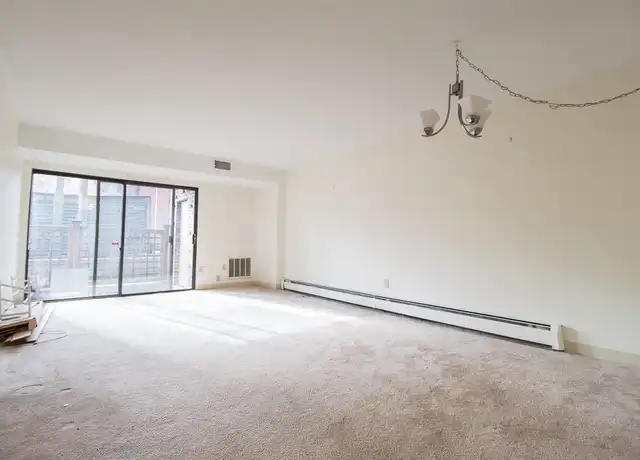 Property at 70 Centre St Unit 2D, Brookline, MA, 02446, 2 beds, 1 bath, [object Object]