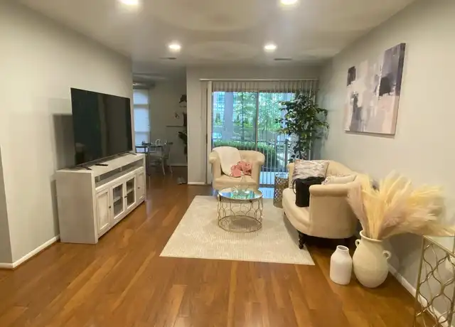 Property at 3372 Woodburn Rd #14, Annandale, VA, 22003, 1 bed, 1 bath, [object Object]