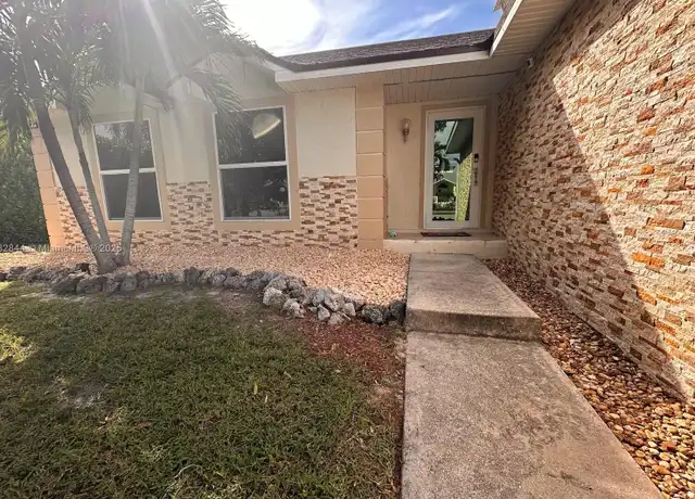 Property at 1318 Bayport Ave, Marco Island, FL, 34145, 3 beds, 2 baths, [object Object]
