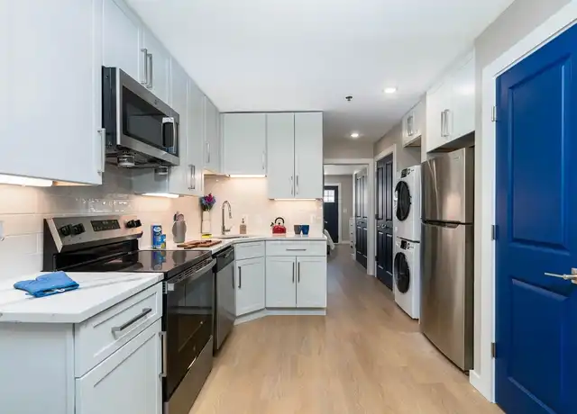 Property at 1060 Main St, South Windsor, CT, 06074, 1-2 bed, 1-2 bath, [object Object]