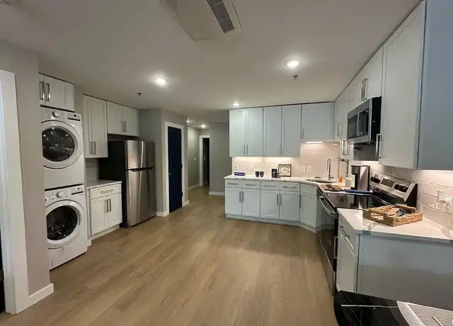 Property at 1060 Main St, South Windsor, CT, 06074, 1-2 bed, 1-2 bath, [object Object]