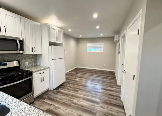 Property at 10616 Amestoy Ave, Granada Hills, CA, 91344, 1 bed, 1 bath, [object Object]