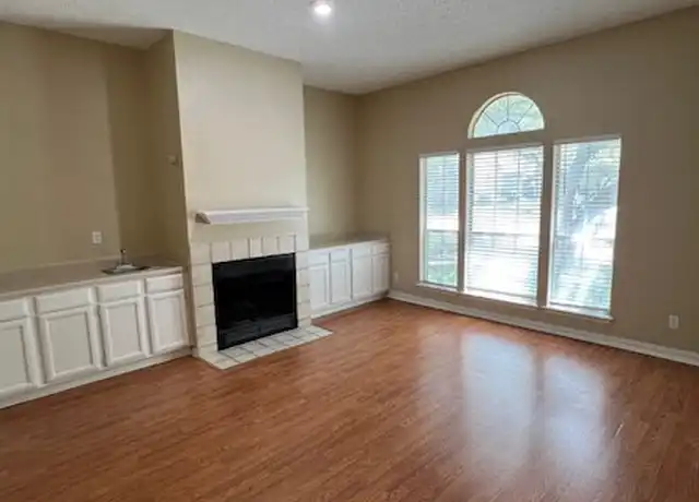 Property at 737 Berkley Plz, Irving, TX, 75061, 1 bed, 2 baths, [object Object]