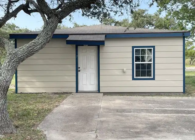 Property at 1060 Jacoby Ln, Aransas Pass, TX, 78336, 2 beds, 1 bath, [object Object]