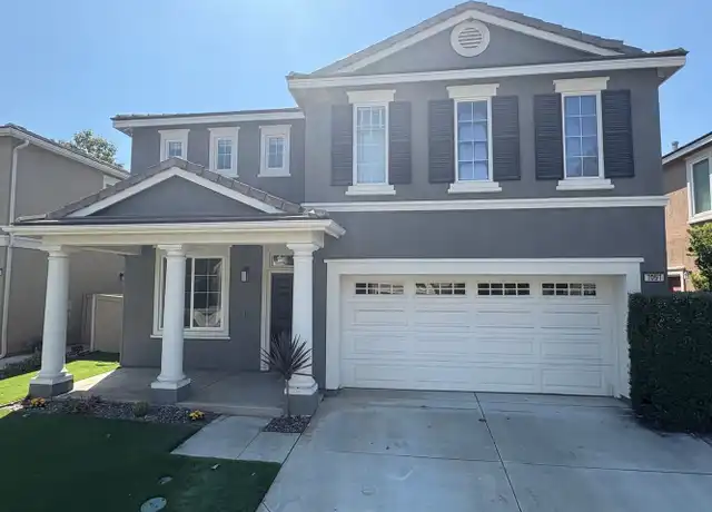 Property at 1051 Woodcrest Ln, Vista, CA, 92081, 4 beds, 2.5 baths, [object Object]