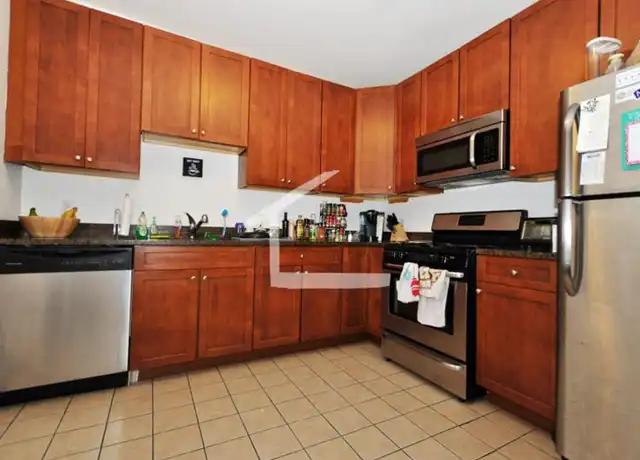 Property at 852 Huntington Ave, Boston, MA, 02115, 4 beds, 2 baths, [object Object]