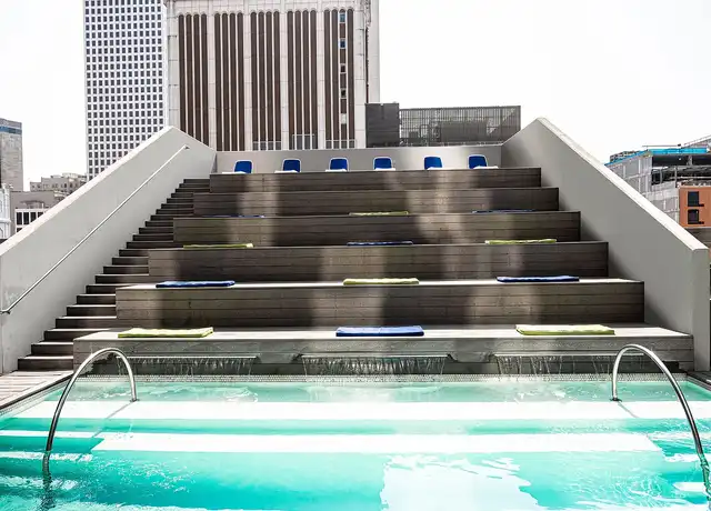 Property at 930 Poydras St, New Orleans, LA, 70112, 2 beds, 1 bath, [object Object]