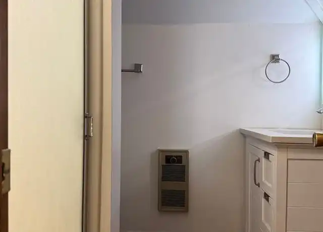 Property at 2042 SW Madison St Unit 3A, Portland, OR, 97205, 0 beds, 1 bath, [object Object]