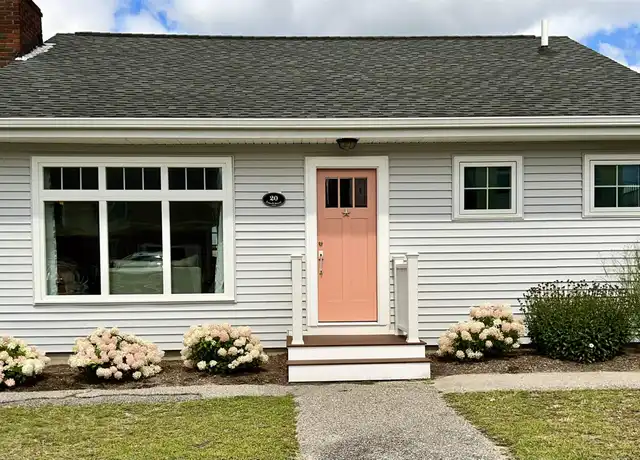 Property at 20 Lowell St, Seabrook, NH, 03874, 3 beds, 1 bath, [object Object]
