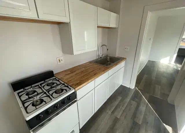 Property at 306 E Hillsdale St Unit 05, Lansing, MI, 48933, 1 bed, 1 bath, [object Object]