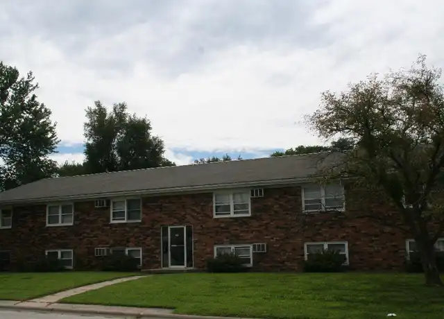 Property at 207 Lindell Dr Unit 1, Normal, IL, 61761, 2 beds, 1 bath, [object Object]
