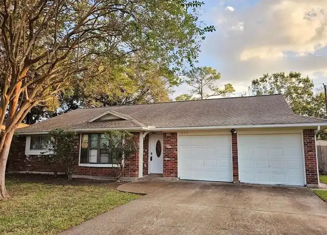 Property at 805 Regency Dr, Deer Park, TX, 77536, 4 beds, 2 baths, [object Object]