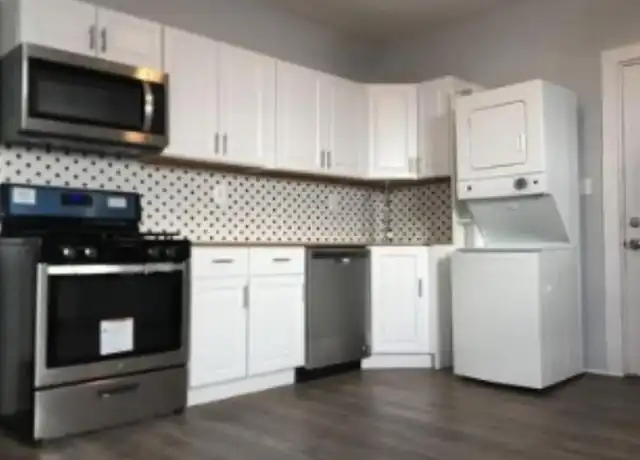 Property at 343 Carroll Ave Unit 2nd left, Bridgeport, CT, 06607, 2 beds, 1 bath, [object Object]