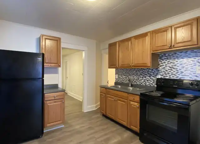 Property at 424 N Locust St Unit 3, Hagerstown, MD, 21740, 1 bed, 1 bath, [object Object]