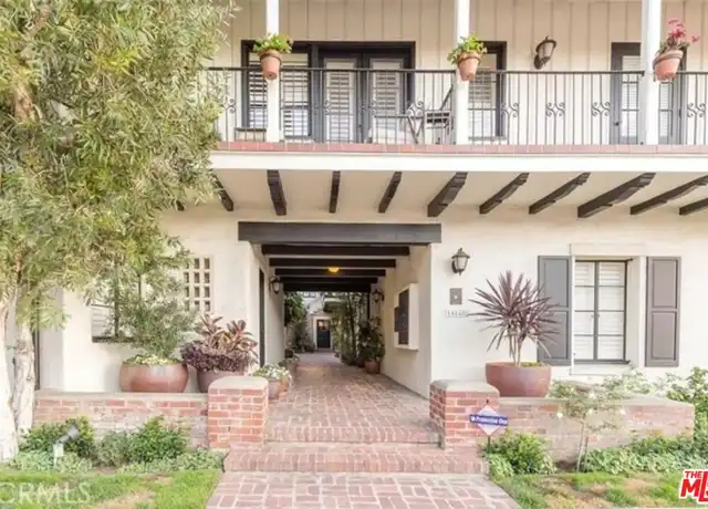 Property at 10840 Lindbrook Dr #3, Los Angeles, CA, 90024, 2 beds, 2.5 baths, [object Object]