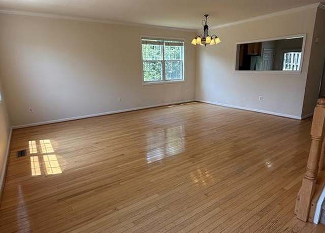 Photo of 61 Sire Way, Warrenton, VA 20186