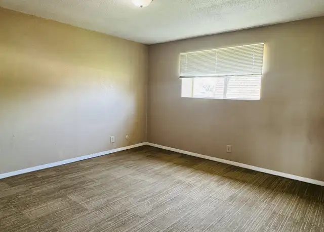 Property at 206 N 10th St Unit 25, Orange, TX, 77630, 2 beds, 1 bath, [object Object]