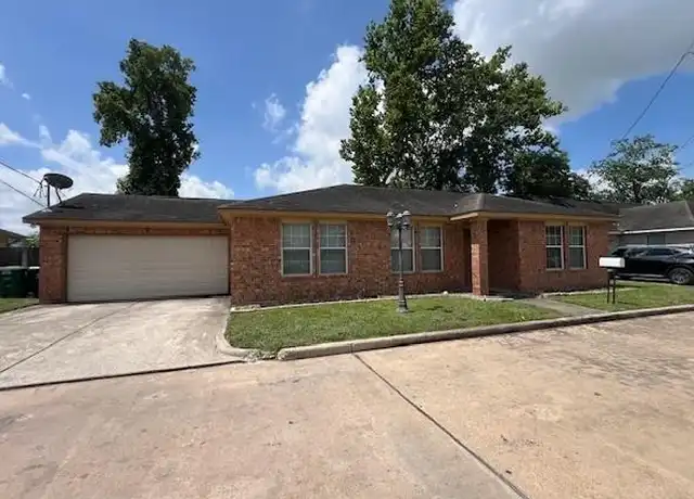 Property at 9511 Elmview Trace Ln, Houston, TX, 77080, 3 beds, 2 baths, [object Object]