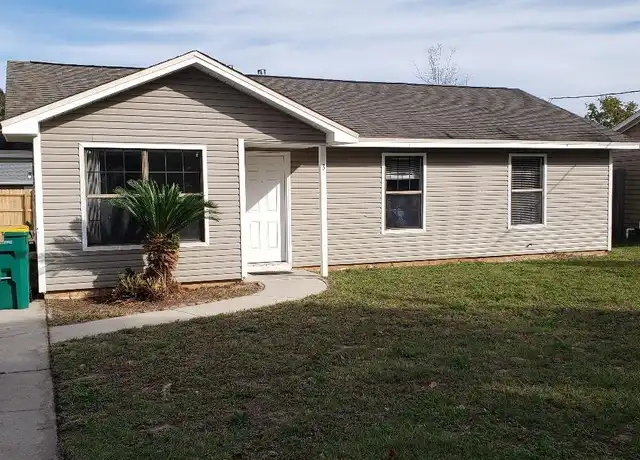 Property at 3 Lake Ave, Mary Esther, FL, 32569, 3 beds, 1.5 baths, [object Object]
