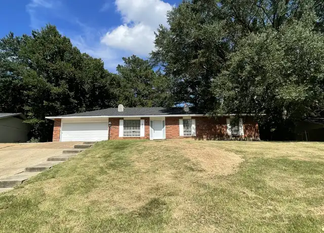Property at 1422 Wooddell Dr, Jackson, MS, 39212, 4 beds, 2 baths, [object Object]