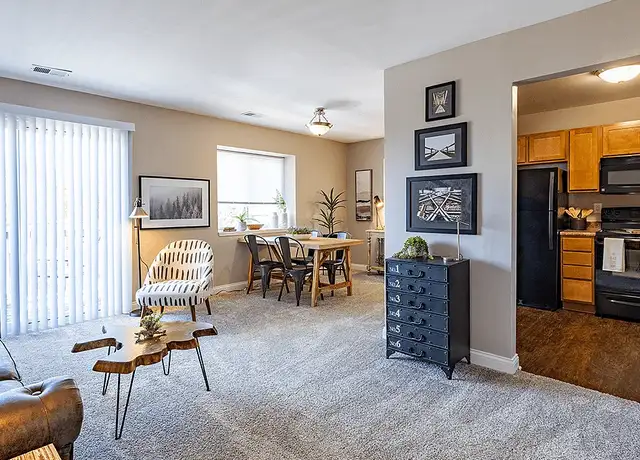 Photo of 921 Parliament Pl, Greenwood, IN 46142