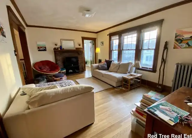 Property at 8 Margaret St, Arlington, MA, 02474, 2 beds, 1 bath, [object Object]
