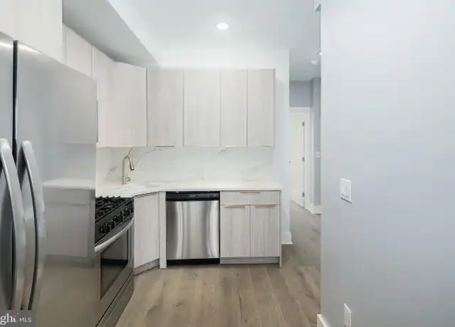 Property at 1521 Carpenter St #3, Philadelphia, PA, 19146, 2 beds, 1 bath, [object Object]