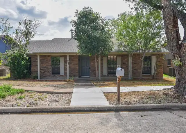 Property at 1968 Rambling Ridge Ln, Carrollton, TX, 75007, 3 beds, 2 baths, [object Object]