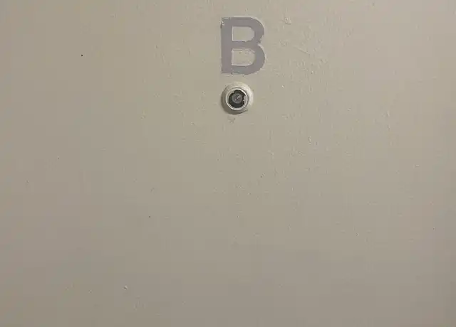 Property at 854 N High St Unit B, Columbus, OH, 43215, 1 bed, 1 bath, [object Object]