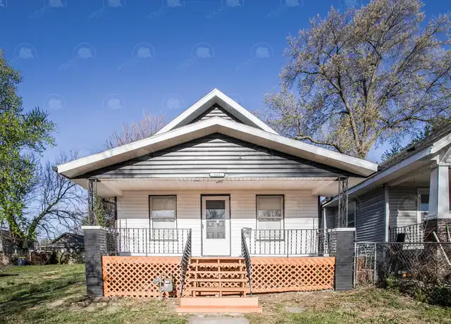Property at 812 Monroe Ave, Kansas City, MO, 64124, 2 beds, 1 bath, [object Object]