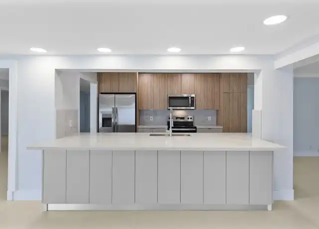 Property at 2231 NE 34th Ct, Lighthouse Point, FL, 33064, 4 beds, 2 baths, [object Object]