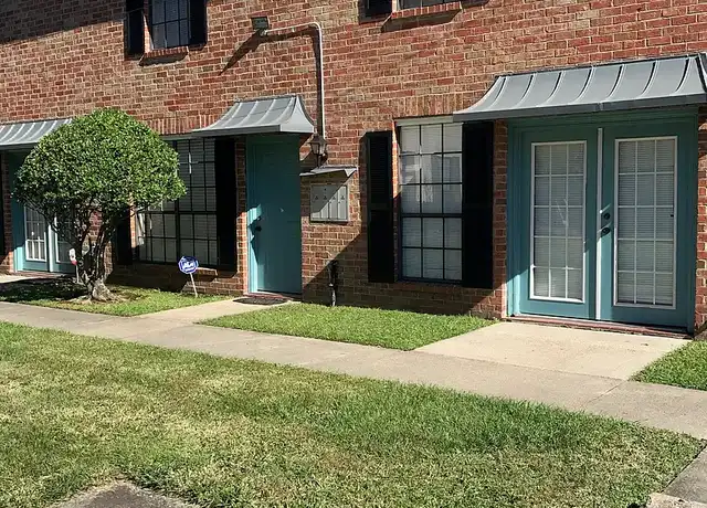 Property at Perkins Place Townhomes - 7052 Perkins Place Ct, Baton Rouge, LA, 70808, 2 beds, 1.5 baths, [object Object]