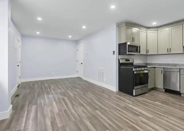 Property at 392 Palisade Ave Unit 2, Jersey City, NJ, 07307, 2 beds, 1 bath, [object Object]