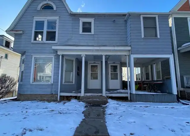 Property at 217 S Johnson St Unit 02, Iowa City, IA, 52240, 0 beds, 1 bath, [object Object]